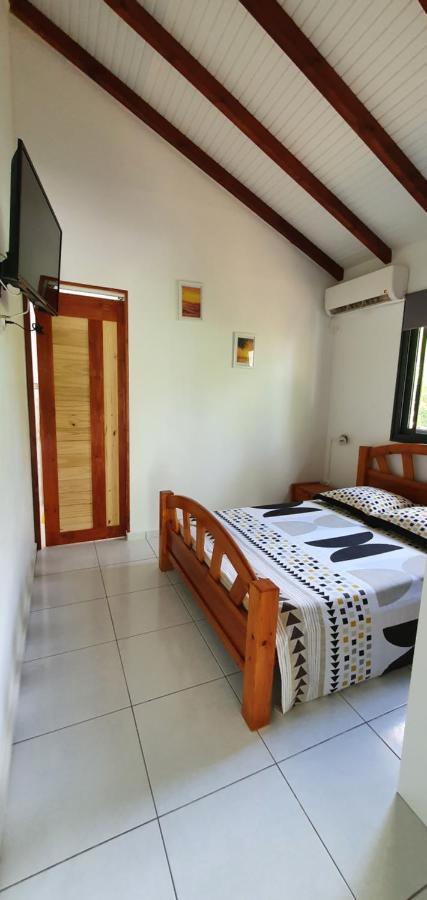 Les Cottages De Roseau Капестер-Бел-О Екстериор снимка